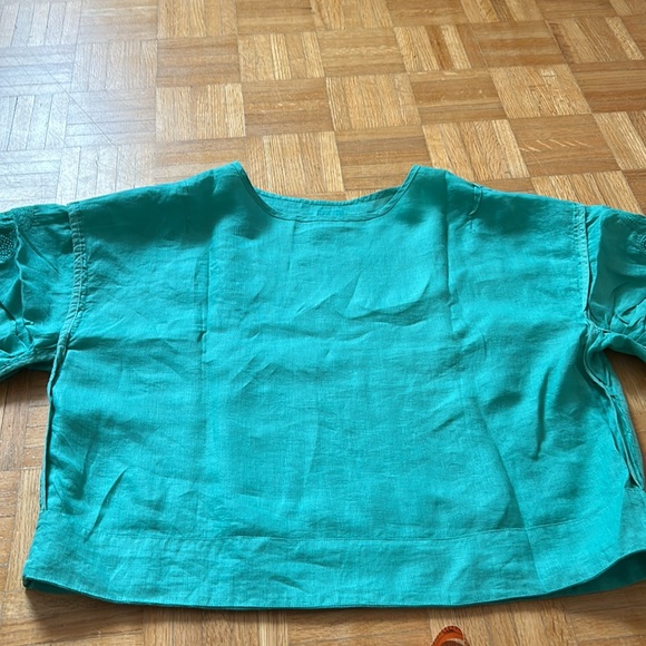 Linen - Picture 8 of 13